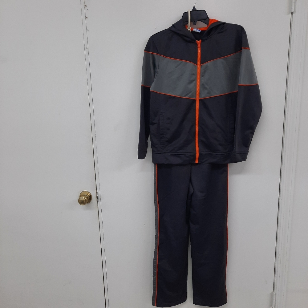 Boys starter 2 piece athletic set size XL(14-16)